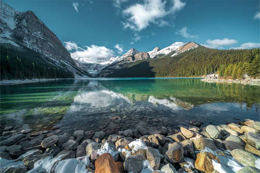 کوه و دریاچه در کانادا